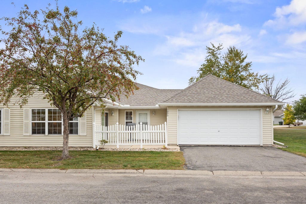 1095 Blackbird Trail Sw, Hutchinson