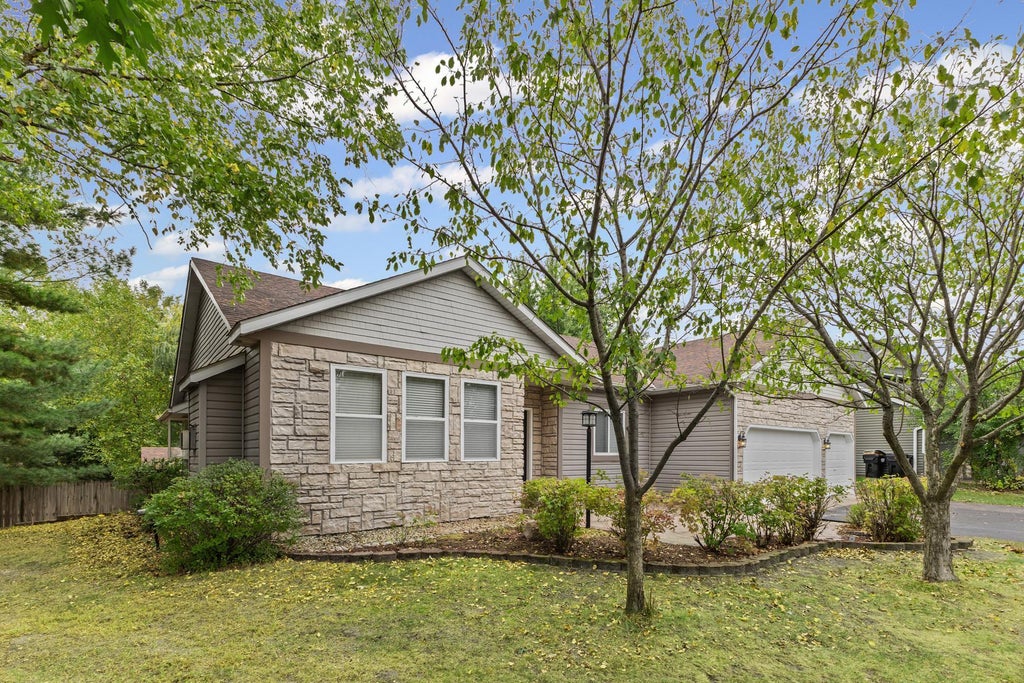 1159 Durango Point, Lino Lakes