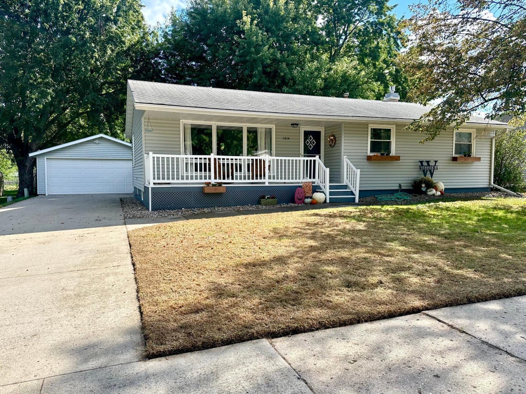 1614 Johnson Lane, Worthington