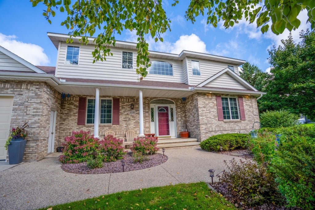 308 Country Club Drive Ne, Willmar