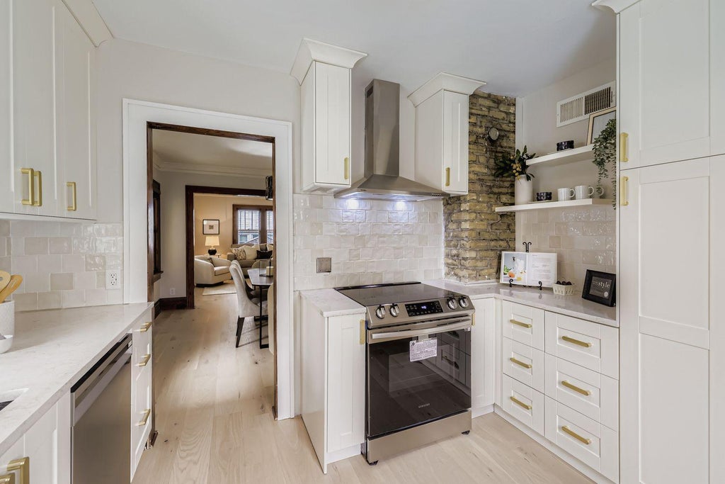 1910 E 42nd Street, Minneapolis