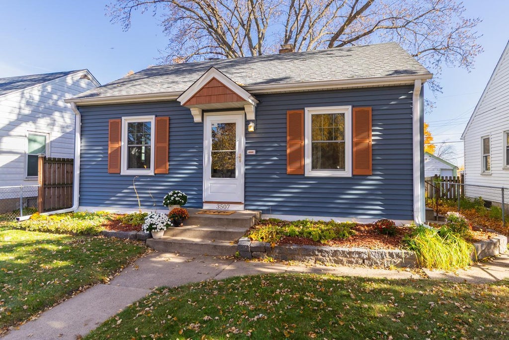 3507 2 1/2 Street Ne, Minneapolis