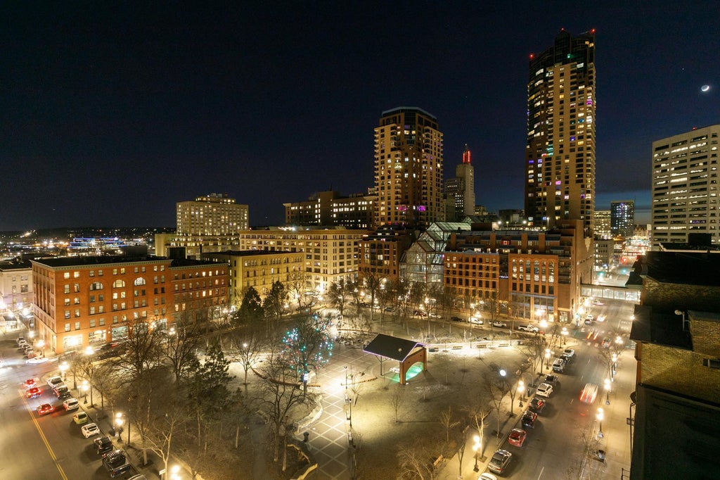 406 Wacouta Street 707, Saint Paul