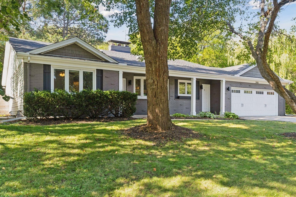 2465 Brunswick Avenue N, Golden Valley