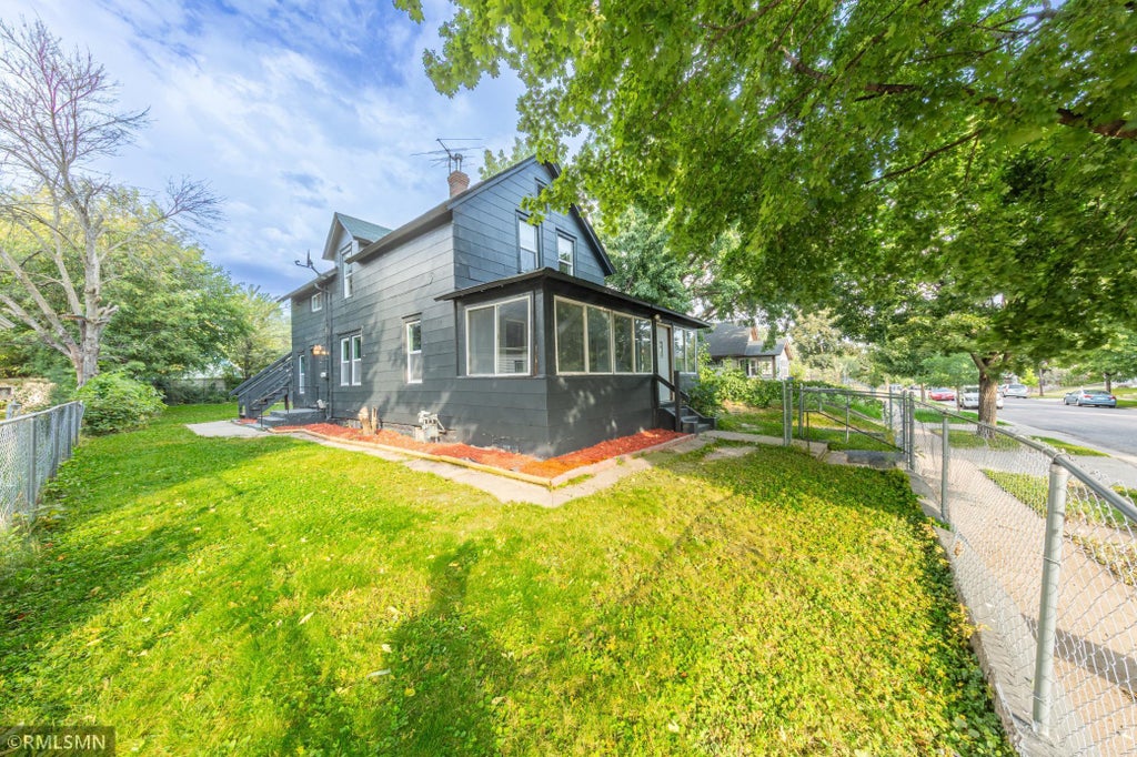 1067 Farrington Street, Saint Paul