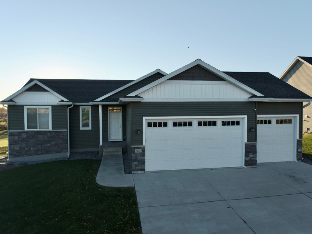 601 Golfview Avenue, Zumbrota