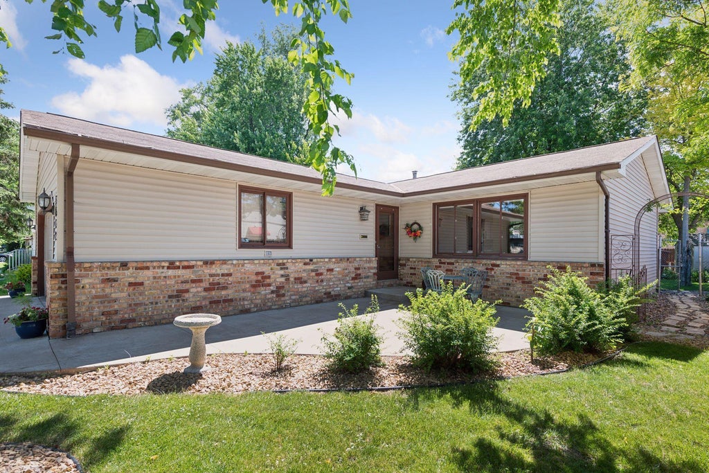 3642 Stinson Boulevard, Minneapolis