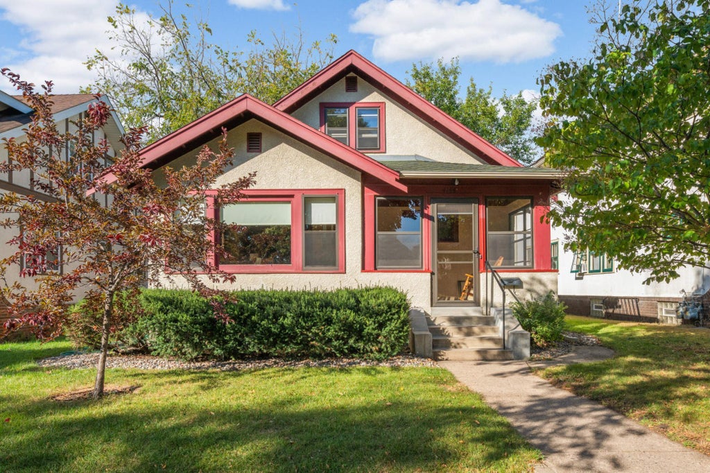 4144 Columbus Avenue, Minneapolis