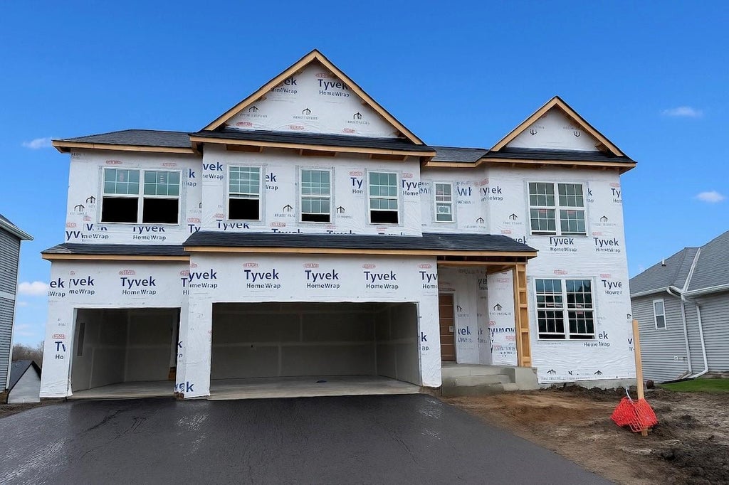 2699 Kenwood Avenue Ne, Saint Michael