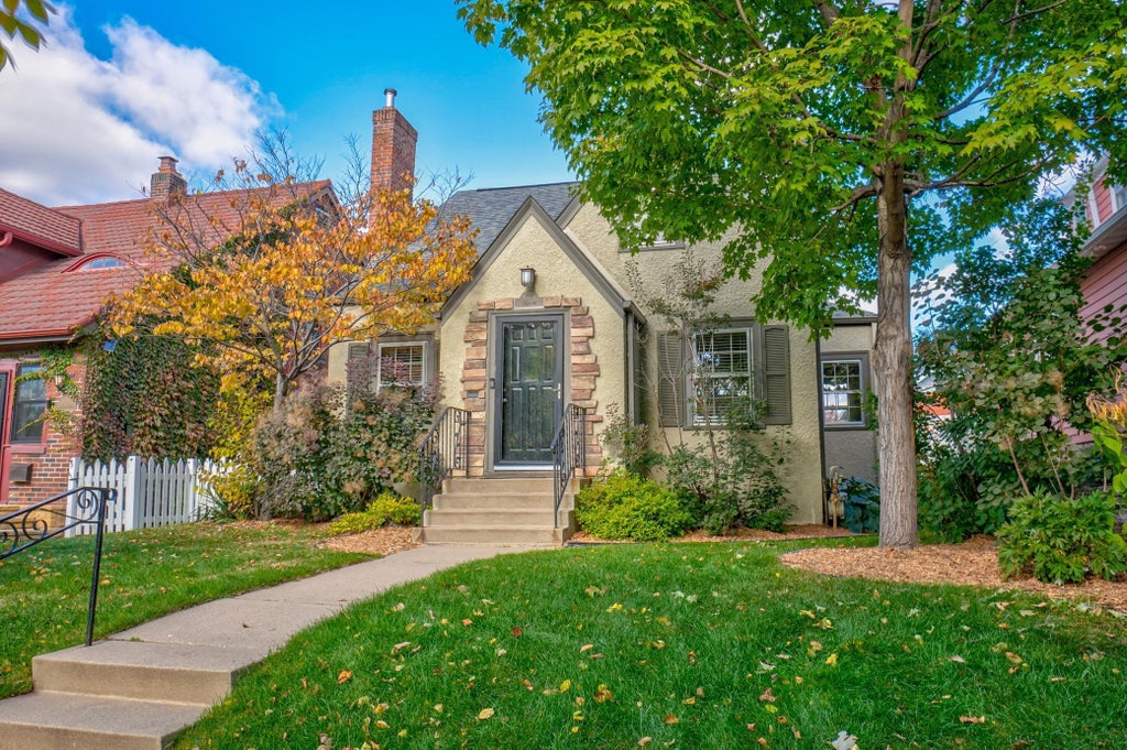 1631 Bayard Avenue, Saint Paul