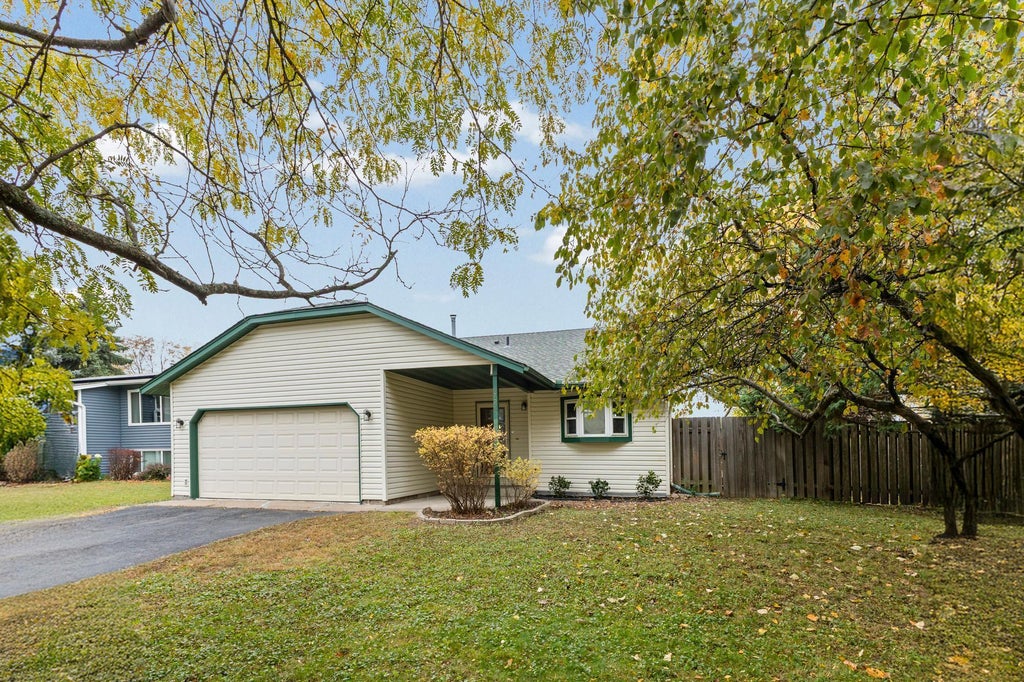 6724 Sandlewood Road, Woodbury