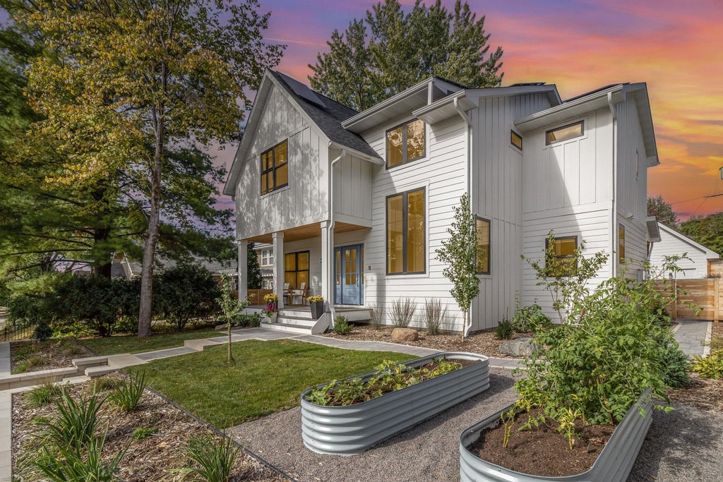 31x Stonebridge Boulevard, St Paul