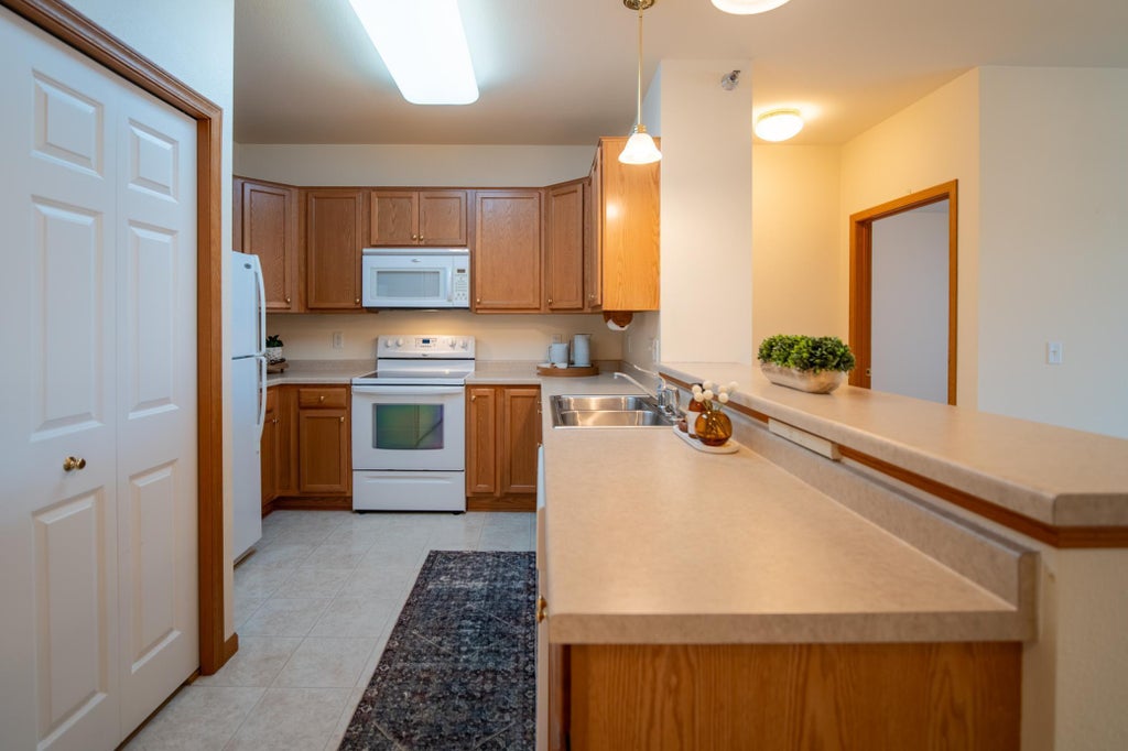 8200 W 33rd Street 208, Saint Louis Park