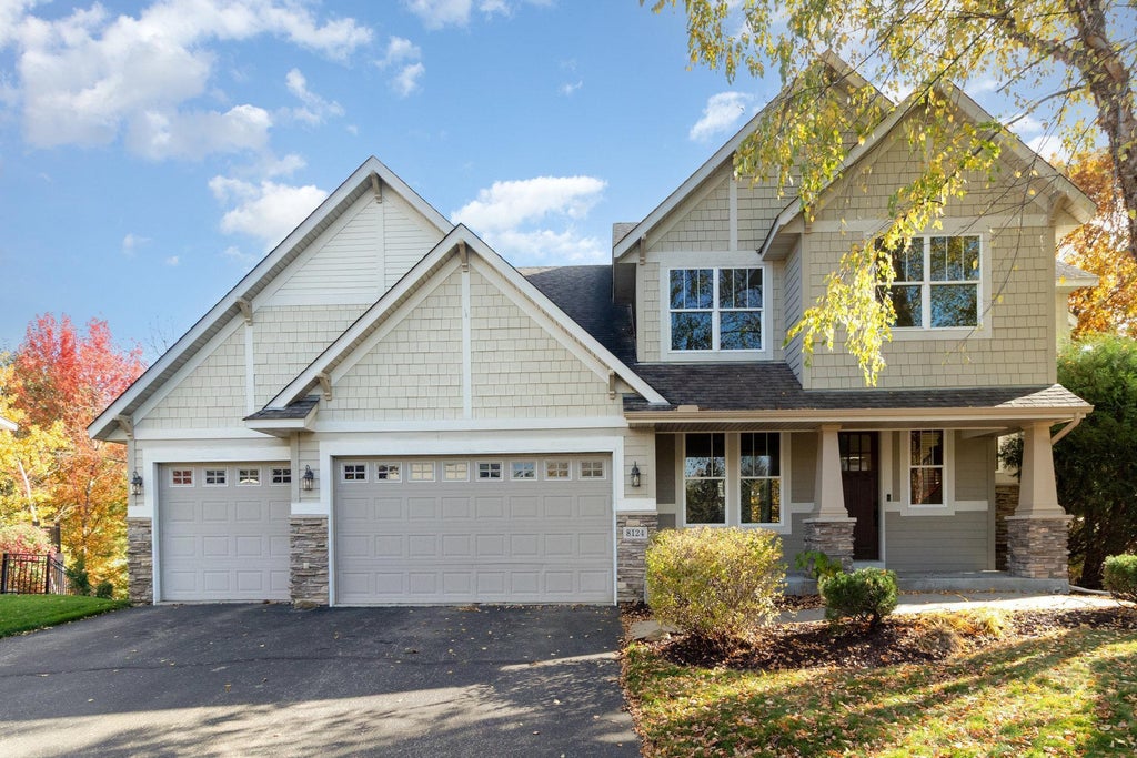 8124 Clifford Circle, Inver Grove Heights