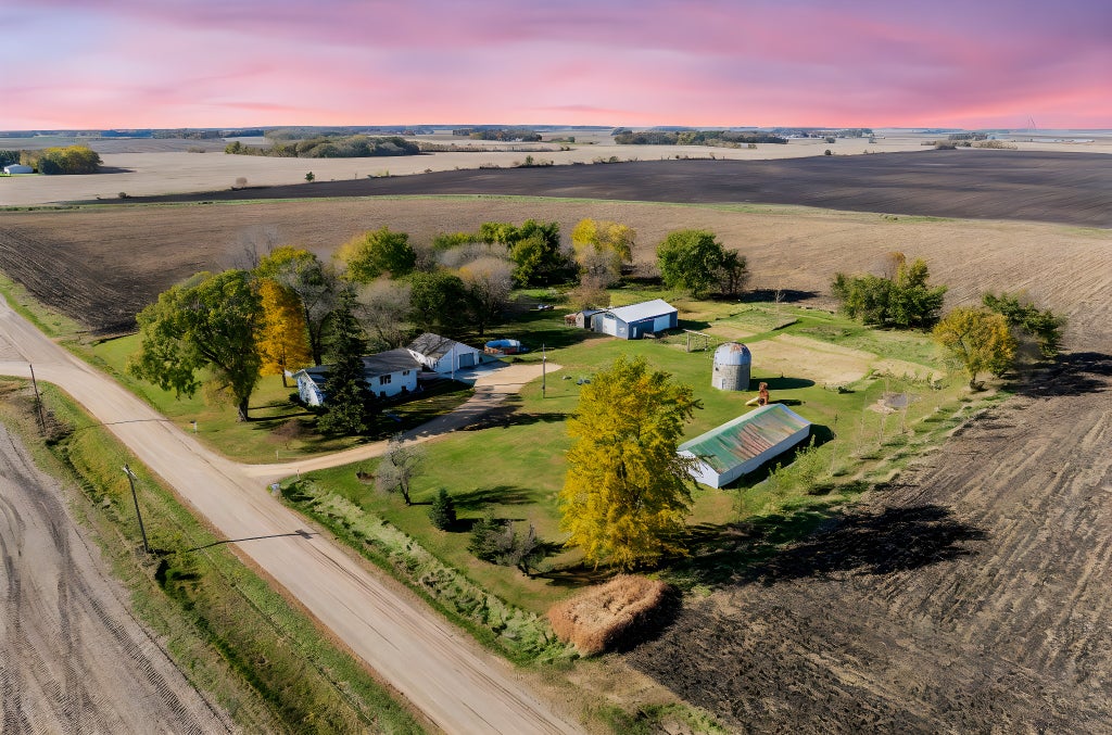 37658 410th Street, St Peter