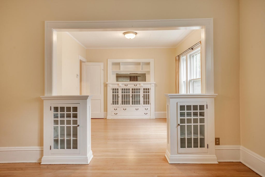 1910 Franklin Avenue Se, Minneapolis