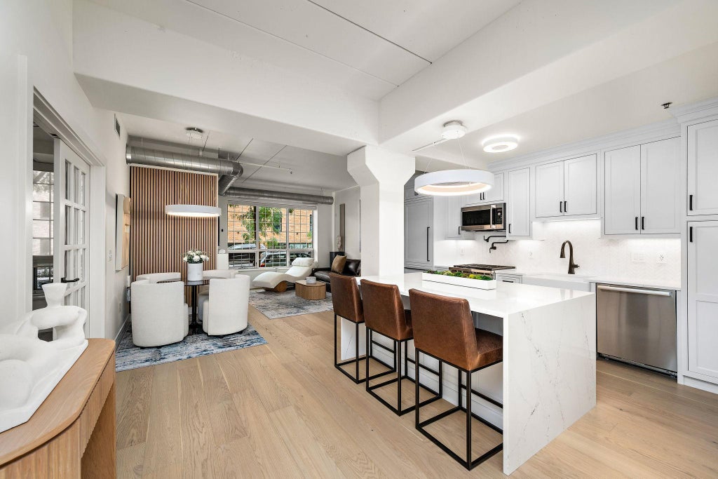 521 2nd Street Se 102, Minneapolis