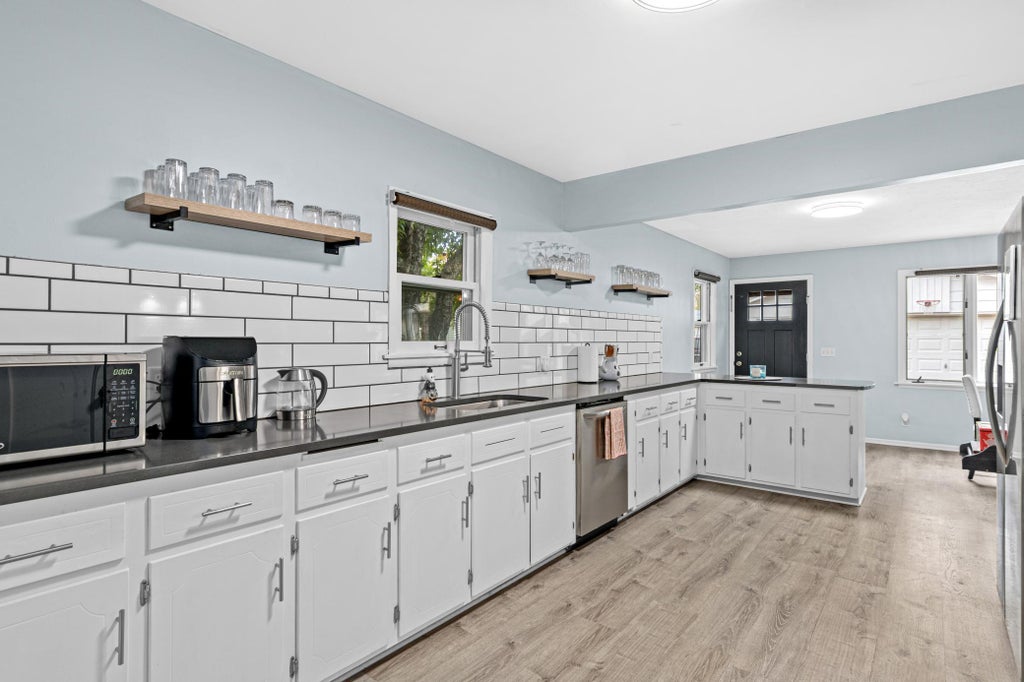 618 Holmes Street S, Shakopee