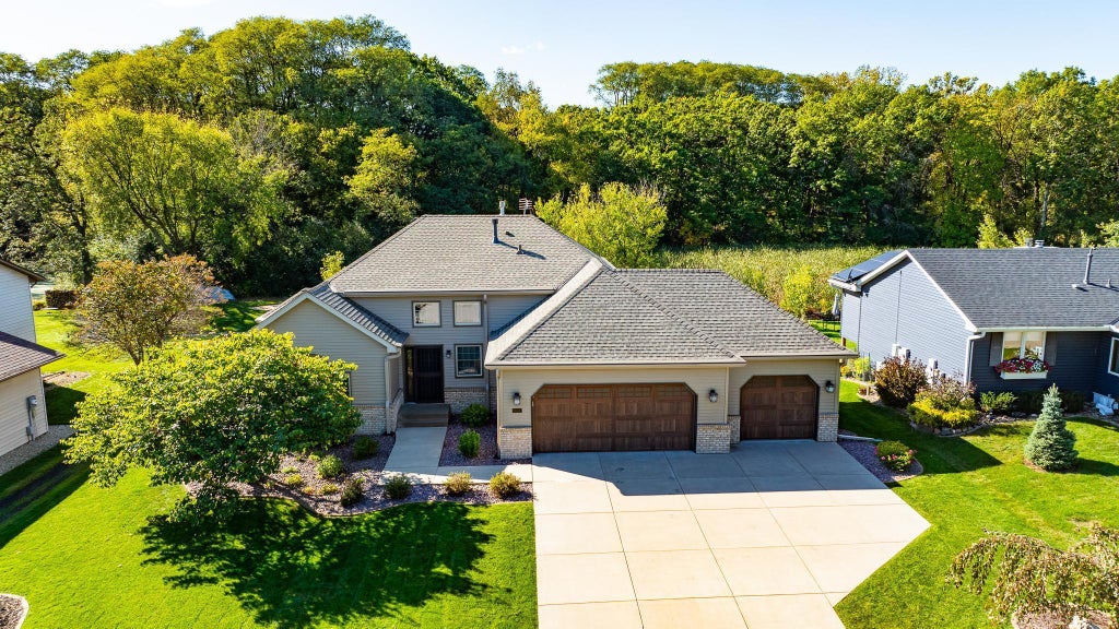 1603 Mary Street N, Maplewood