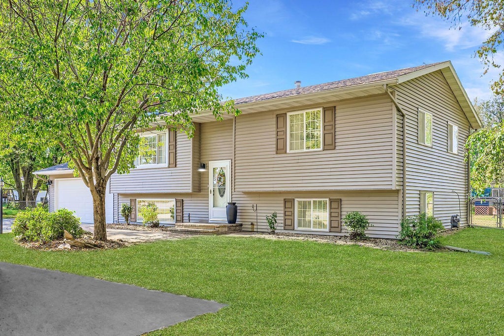 9859 Parrish Avenue Ne, Otsego