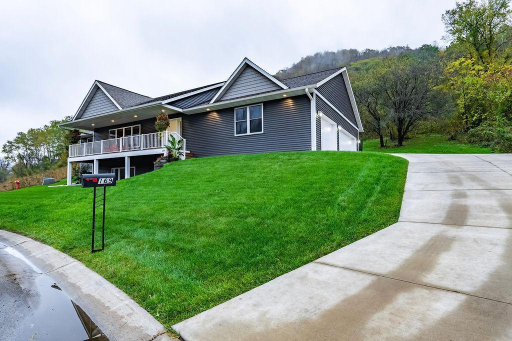 169 Cobblestone Lane, Winona