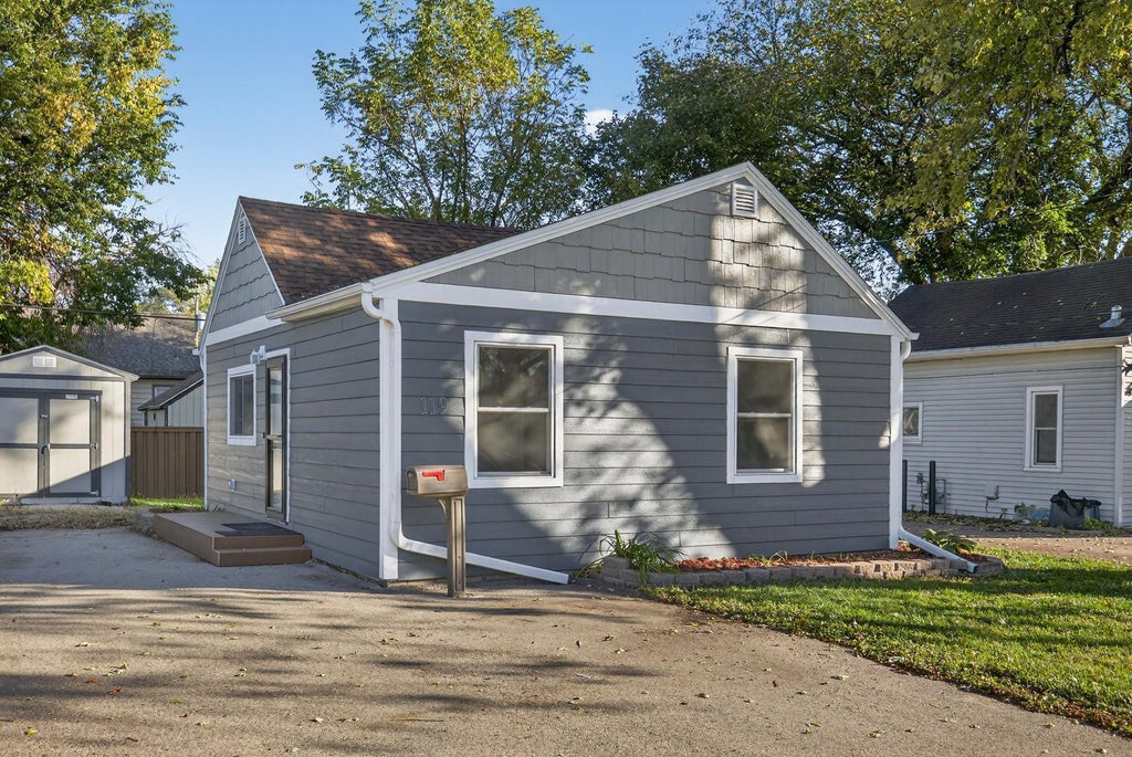 119 11 1/2 Street Se, Rochester