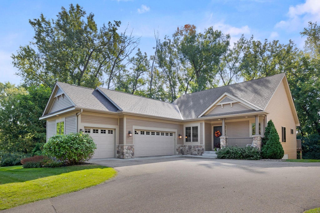 389 Brickyard Drive, Chaska