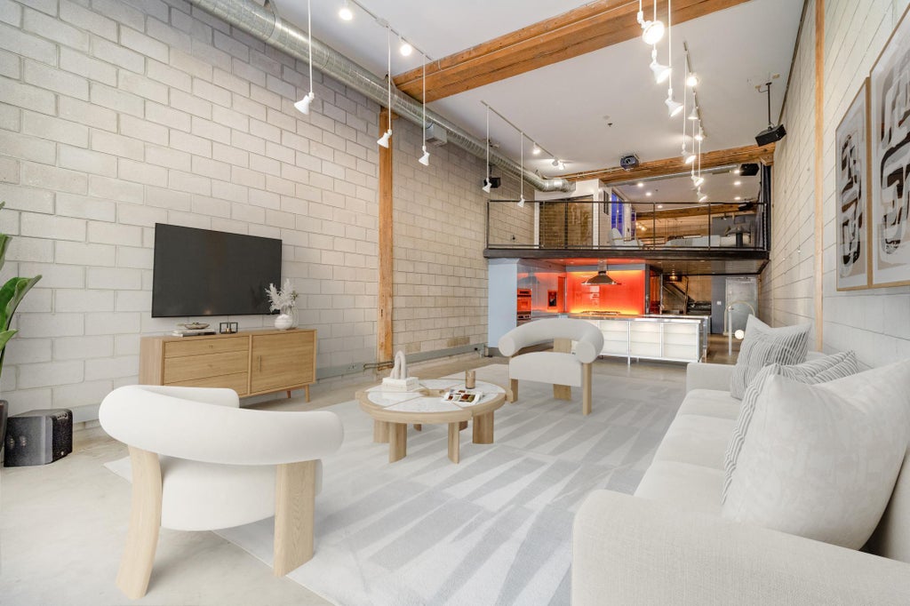 801 Washington Avenue N 104, Minneapolis