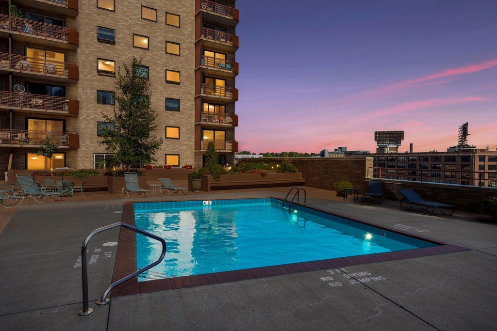 66 9th Street E 2501, Saint Paul