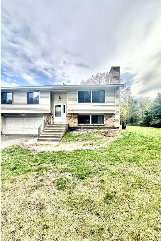 9872 7th Street Ne, Blaine