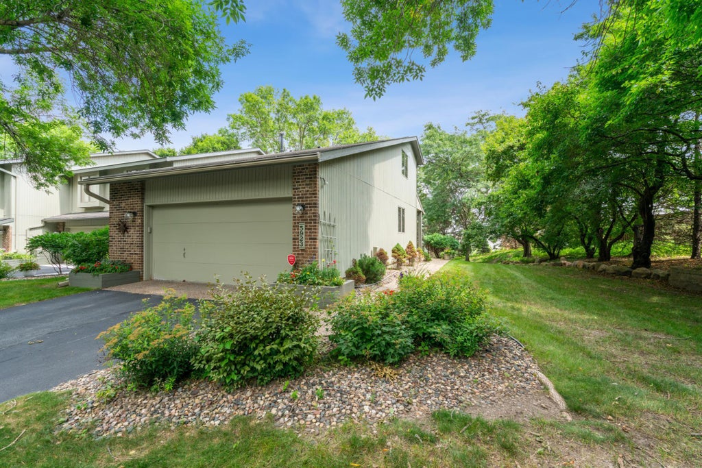 5923 Abbott Court, Minnetonka