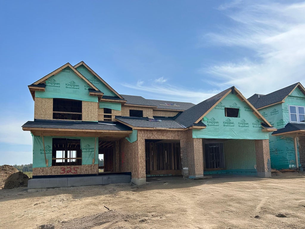 325 Ravencroft Road, Waconia