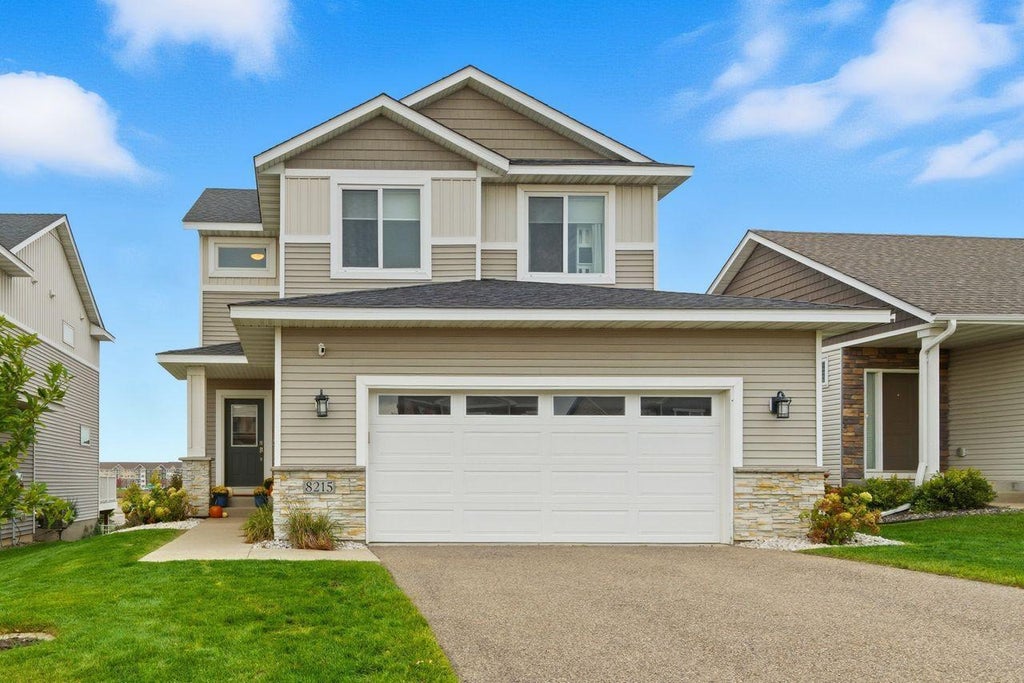 8215 Deerwood Lane N, Maple Grove
