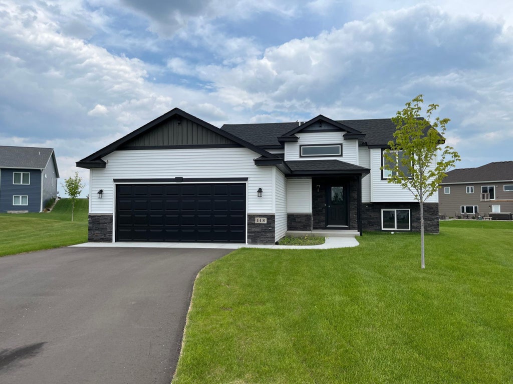 112 Woolgrass Way, Avon