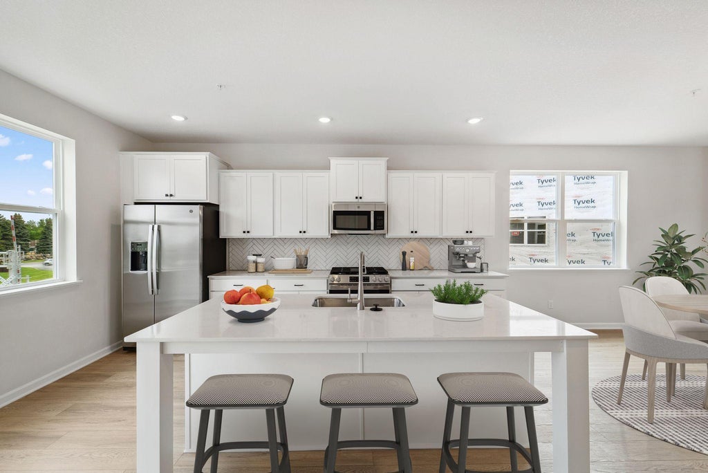 23176 Willow Drive, Rogers