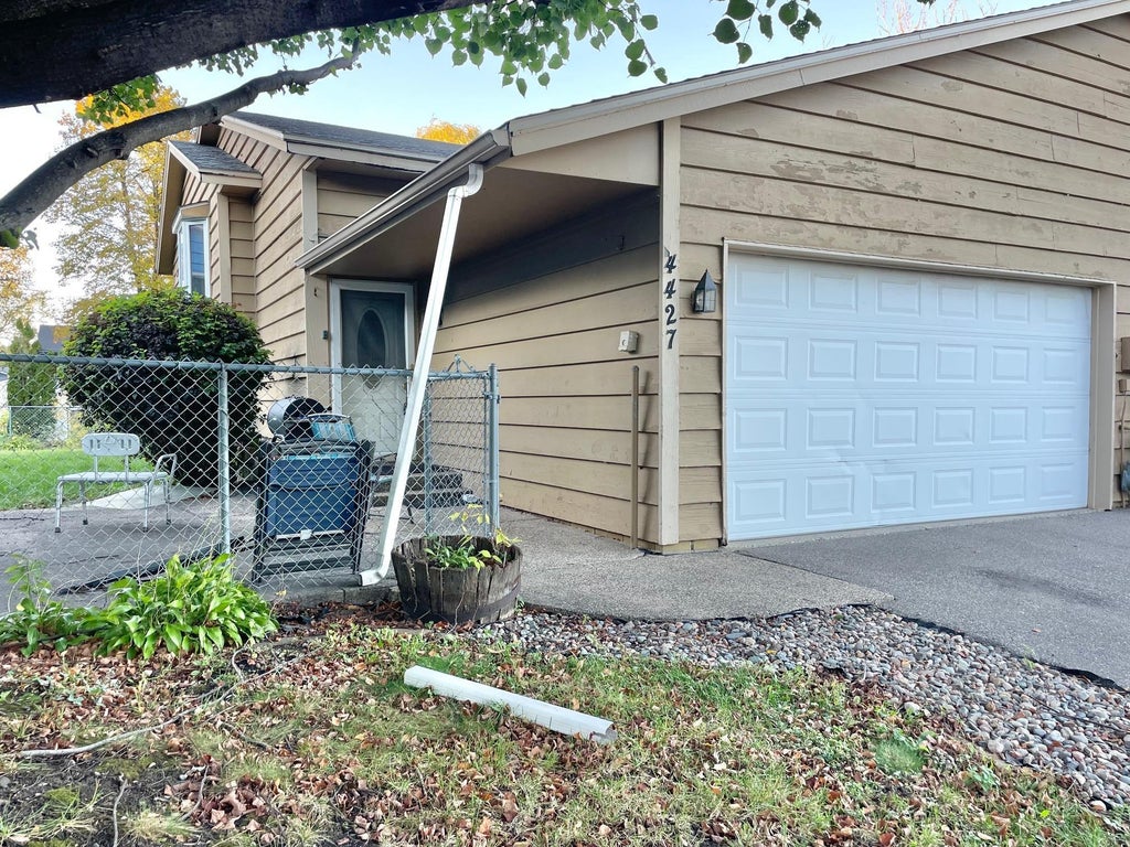 4427 Cinnamon Ridge Circle, Eagan