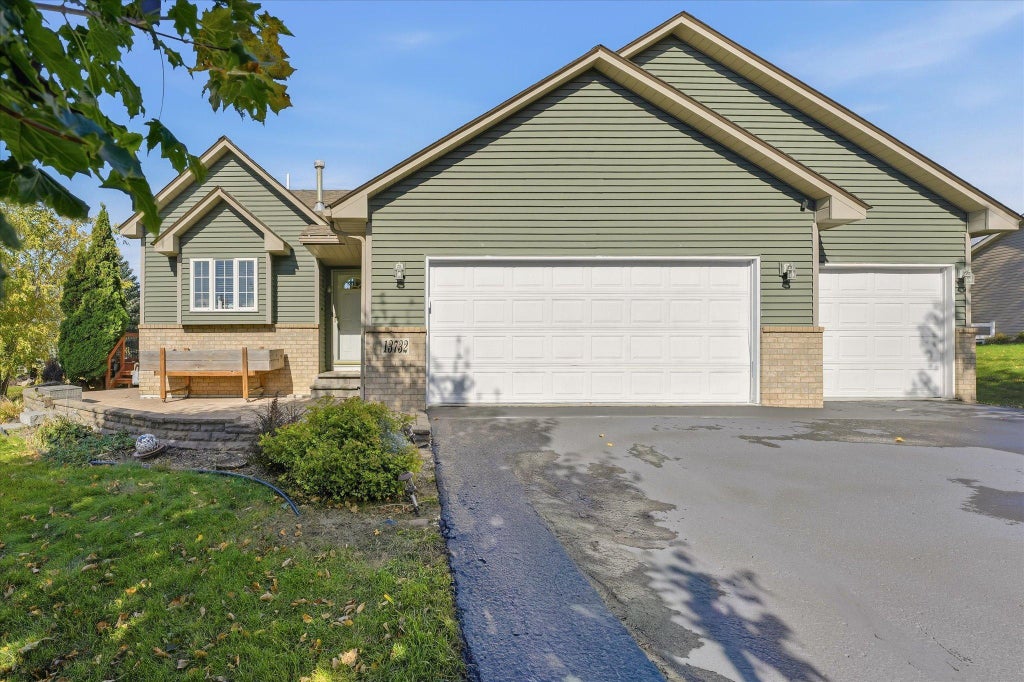 13732 Widgeon Lane, Rogers