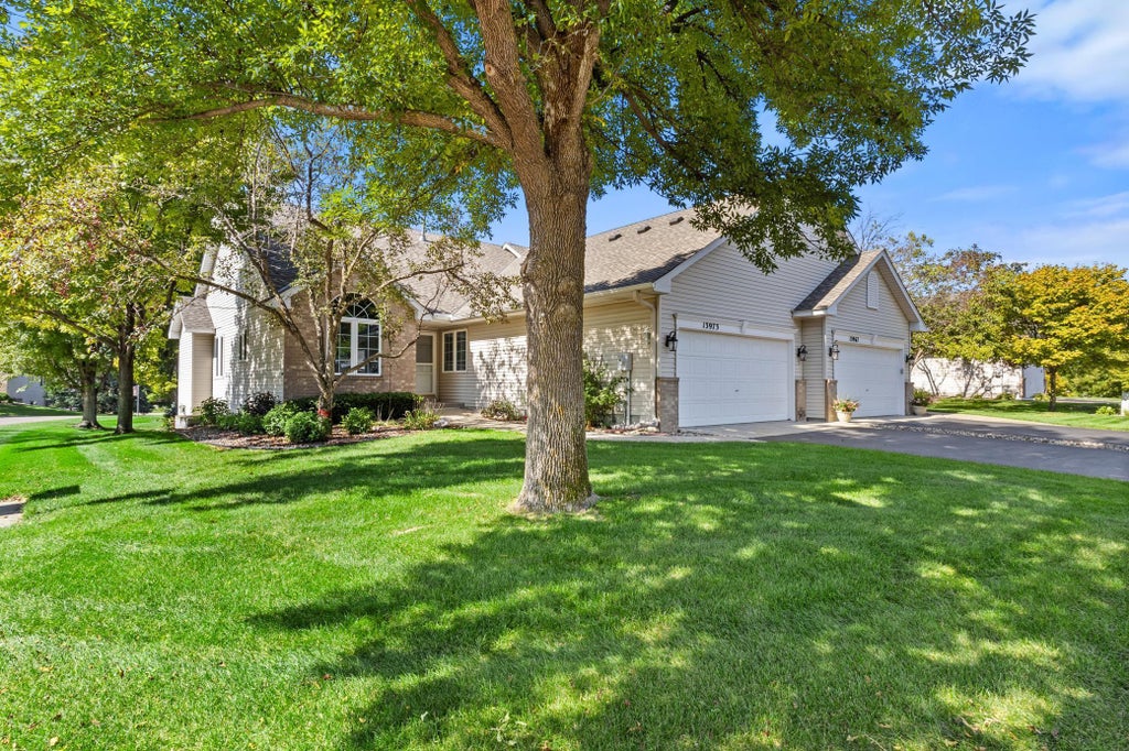 13973 Falcon Avenue, Apple Valley