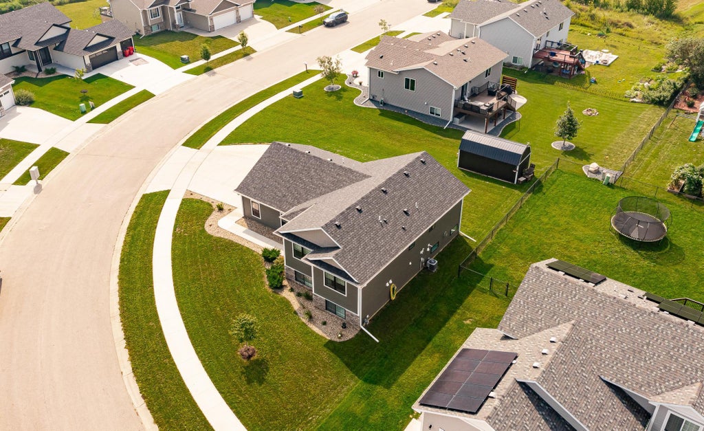 909 9th Avenue Ne, Kasson