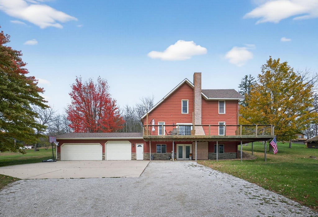 1922 Highway 52 S, Chatfield