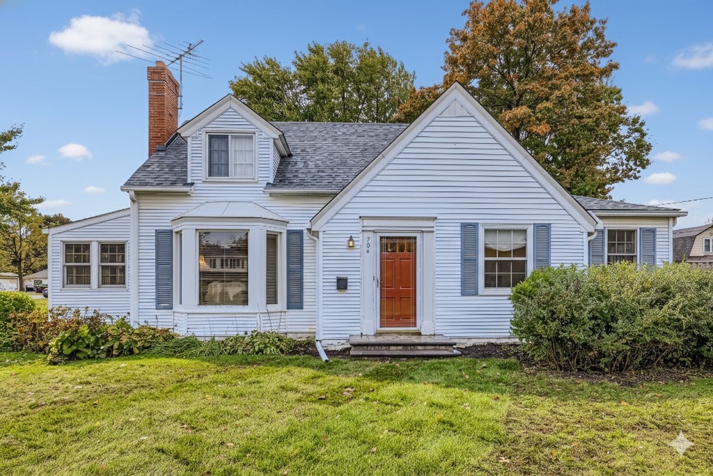 704 Stewart Lane, South St Paul