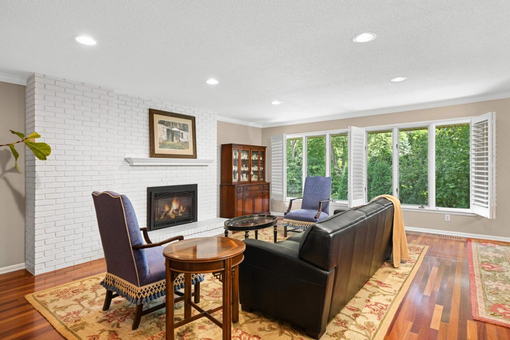 5315 Malibu Drive, Edina