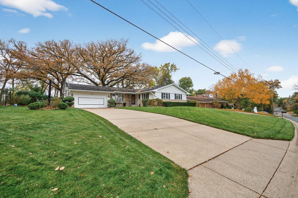 7610 Alden Way Ne, Fridley