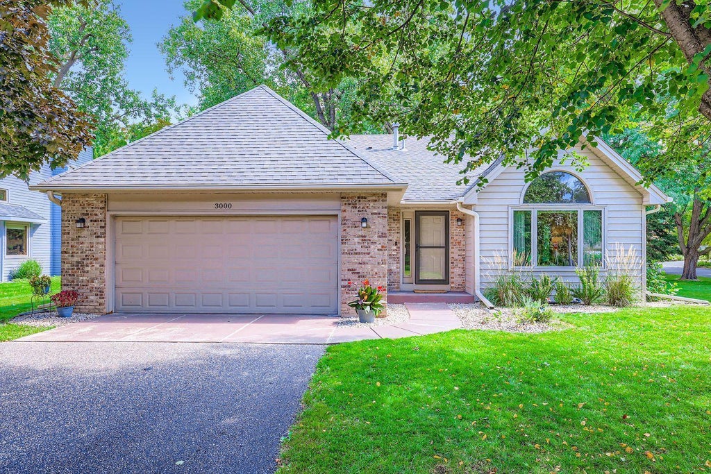 3000 Ontario Road, Little Canada