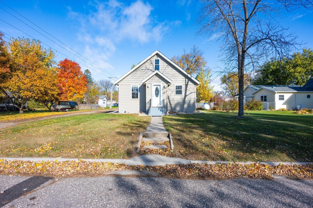 310 W Jackson Street, Parkers Prairie