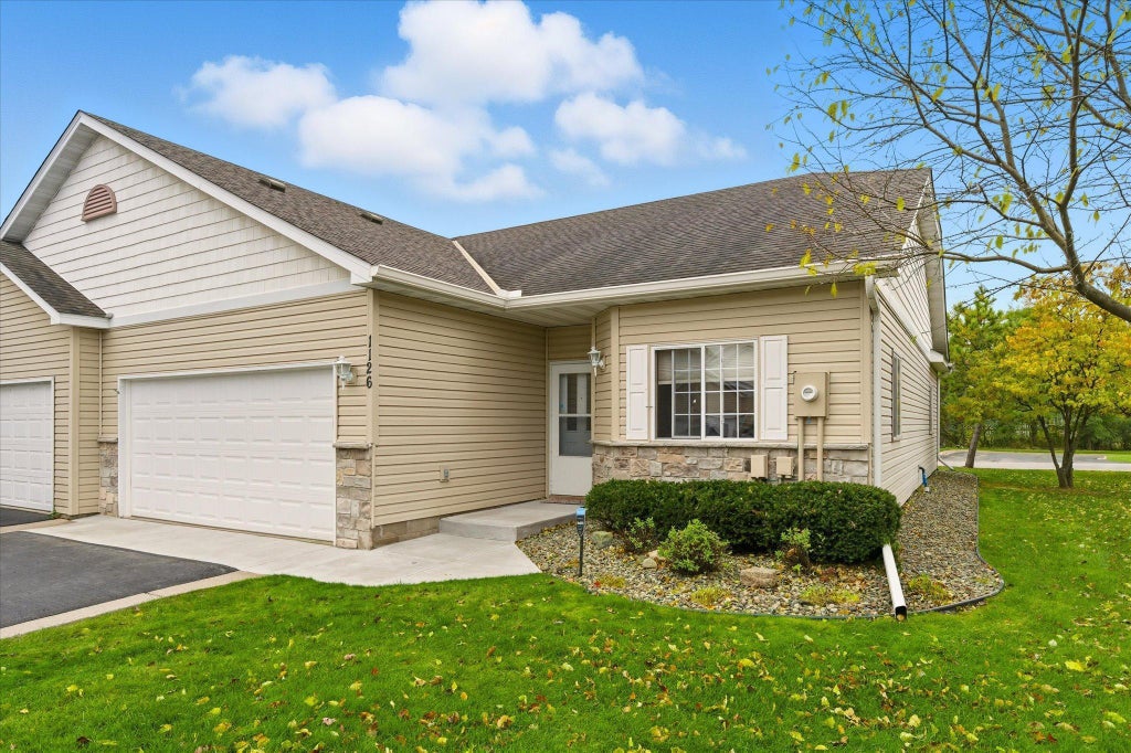 1126 Iris Drive, White Bear Twp