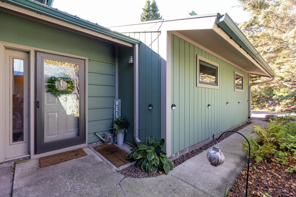 6506 Aspenwood Drive, Tofte Twp