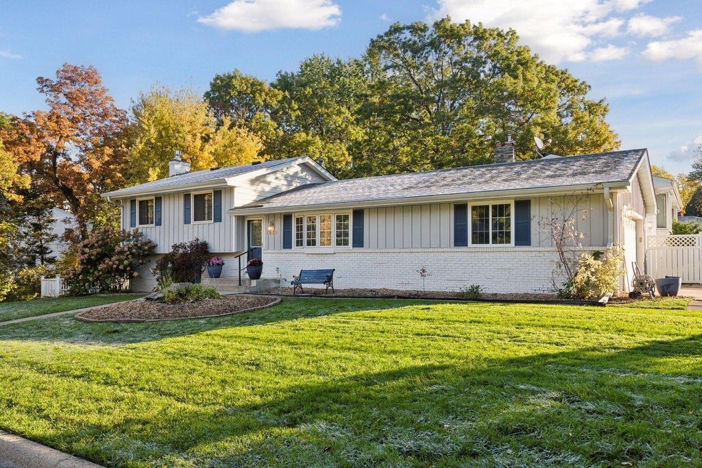 4931 Pennine Pass Ne, Columbia Heights