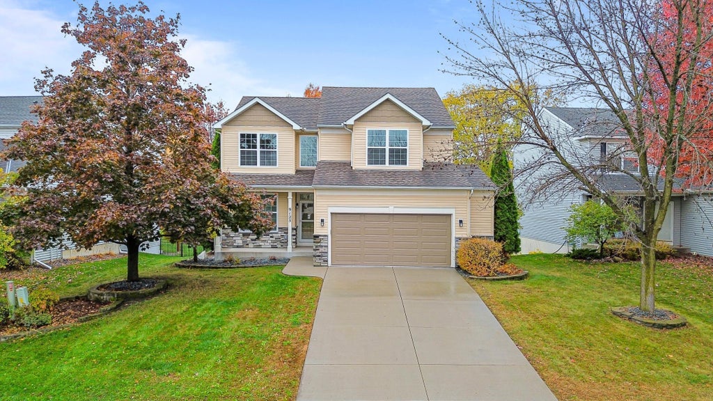 9125 Olive Lane N, Maple Grove