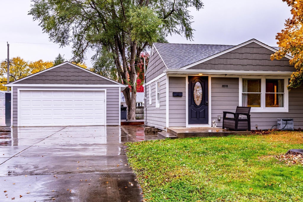 8510 Park Avenue S, Bloomington